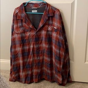 Lightweight Columbia plaid button down